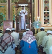 M Wardan Jadi Khatib Shalat Jum'at di Masjid Besar Nurul Huda