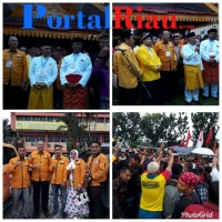 Pendukung Arsyadjuliandi Rachman dan Suyatno ikut mengantar ke KPU Riau