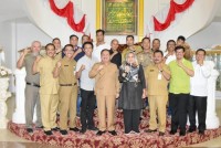 Bahas Persiapan Porkab,Bupati Bengkalis Terima Ketua KONI Bersama Pengurus