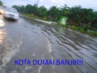 Dinas PU Kota Dumai Lamban Dalam Mengatasi Banjir Dan Kerusakan Jalan