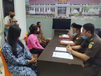 Kembali, Kejari Kampar Bebaskan 3 Tersangka Melalui Restorative Justice