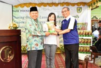 Bupati Soekirman Hadiri Pashing Out dan Launching Beras Organik Gapoktan Sri Karya Klaster Padi Bina