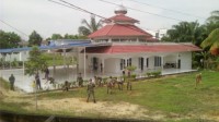 Bersihkan 3 Rumah Ibadah, Dandim Harapkan Kerukunan Tetap Terjaga