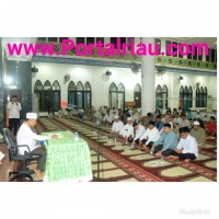  Maulid Nabi yang dihadiri oleh Wakil Bupati Siak H Alfedri dan ratusan masyarakat 