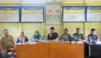 Bupati Inhil Sidak Ke Balai Desa Mumpa Kecamatan Tempuling