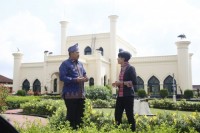 Jurnalis senior Desi Anwar, kupas kesultanan Siak