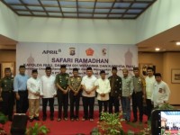 Kapolda Riau Bersama Team Safari Ramadhan di PT.RAPP