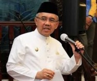 Gubri Himbau ASN Pakai Baju Melayu dan Pasang Umbul-Umbul