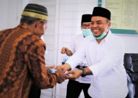 BAZNAS Labuhanbatu Salurkan Zakat Kepada Mesjid Dan Mushallah