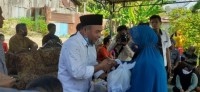 Bupati Labuhanbatu Bagikan 160 Paket Sembako Di Desa Pondok Batu