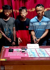 Polsek Kampar Kiri Ciduk 3 Pelaku Narkoba bersama Belasan Paket Shabu Siap Edar