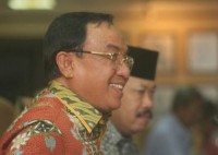 Pusat Respon Semangat Bupati Inhil Selamatkan Perkebunan Kelapa Rakyat