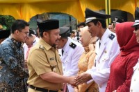 Bupati Kampar Lantik 23 Kepala Desa Gelombang Pertama