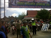 Sambut HUT Polantas ke 61 Polri dan TNI Gelar Senam Erobic dan Polisi Adventure
