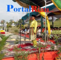 Pemkab Mendapat Tiga Penghargaan Dan Sertifikat Di HUT Kabupaten Pelalawan Ke 20
