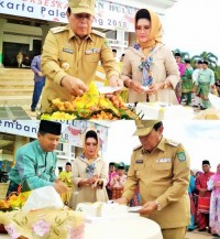 Ulang Tahun ke 65, Bupati Sukiman Dapat Surprise Dari Ribuan ASN Dan Honorer