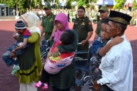 38 Penyandang Cacat Terima Bantuan Kursi Roda