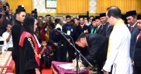 Sebanyak 45 anggota DPRD Kabupaten Bengkalis diambil sumpah/janji semoga Amanah