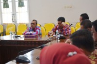 Jangan berharap menjadi PNS, carilah peluang usaha