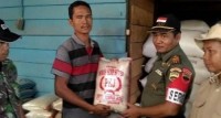 Danramil 03/Tempuling Bersama Ppl Kempas Data Dan Cek Stok Beras Di Kempas Jaya