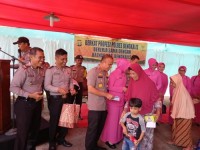 Kapolres Bengkalis Serahkan Zakat Professi Kepada 285 Mustahik Mandau Dan Bathin Solapan
