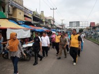Sempena Hari Sumpah Pemuda 2019 Pemcam Mandau Gelar Aksi Bersih Jalan Sudirman.