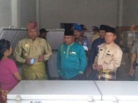 Satpol PP & Damkar Kab. Pelalawan Temukan Daging Babi & Miras di Tempat Usaha Nugget