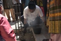 Bupati Bengkalis Pasang  Batu Pertama Pembangunan Masjid Al- Ilham Desa Pakning Bukit Batu