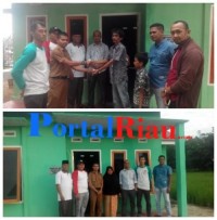 Kades Bukit Ranah Serahkan Secara Simbolis 2 Unit Rumah Layak Huni (RLH)
