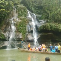 Plt Gubri dan Pengunjung Dimanjakan Panorama Alam Air Terjun Batang Kapur