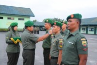 16 Personel Bintara dan Tamtama Korem 031/Wirabima Naik Pangkat