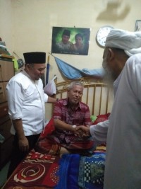 Bupati Andi Jenguk Imam Mesjid Baitul Muhsinin