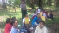 Bhabin Desa Bumbung Aktif Sosialisasikan Surat Edaran Maklumat Kapolda Riau, Larangan Membakar Lahan