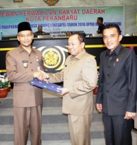 DPRD Kota Pekanbaru Menyetujui Ranperda LAM Kota Pekanbaru Menjadi Perda