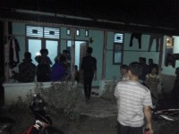 9 orang remaja di kepung warga di rumah kontrakan jalan kesehatan Rt 1 desa pinggir