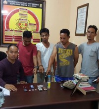 POLSEK SIAK HULU KAMPAR GREBEK 3 PELAKU NARKOBA DI DESA KEPAU SIAK HULU