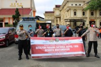 Batalyon Parama Satwika Akpol Angkatan 98 Polda Jambi,Berikan Bantuan Kepada Warga Terdampak Covid19