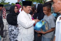 850 Warga Kurang Mampu di Bantan Dapat Paket Murah