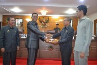 Penyampaian Nota Keuangan APBD Rohil 2016, Pendapatan Daerah Diperkirakan 2.184 Triliun