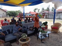 Anggota Komisi IV DPRD Propinsi Riau Hj Farida Sa'ad Gelar Reses Di Kecamatan Mandau.