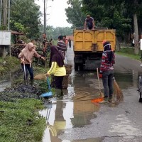 DLH Dan Kodim Gotong Royong Bersihkan Parit