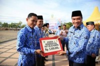 Peringatan HUT Ke-46 Korpri, Bupati Rohul Ajak ASN Dapat Meniru Disiplin TNI dan Polri