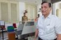 Novanto mundur, luhut : ini menjadi lebih tenang
