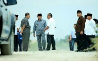 Pemkab Inhil Berkomitmen Tuntaskan Infrastruktur Jalan Teluk Pinang 