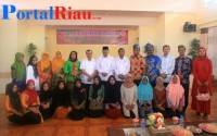 Bupati Siak Drs H Syamsuar MSi, Membuka Pelatihan Batik 