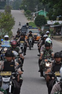 Sinergitas Koramil 09 Langgam Bersama Polres Pelalawan Cipkon Patroli Bersama
