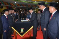 Rapat Paripurna Istimewa Dprd Kabupaten Kampar Sekaligus Pelantikan Dan Serah Terima Jabatan Bupati/