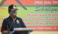 Bupati Hadiri dan Buka Kejurprov PBSI Riau 2017 di Tembilahan