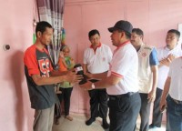Wabup Alfedri dan IDI Siak Bagikan 1.000 Alat Perangkap Jentik Nyamuk