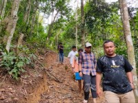 Yuyun Hidayat Susuri 36 KM Berjalan Kaki Jalur Interpretasi